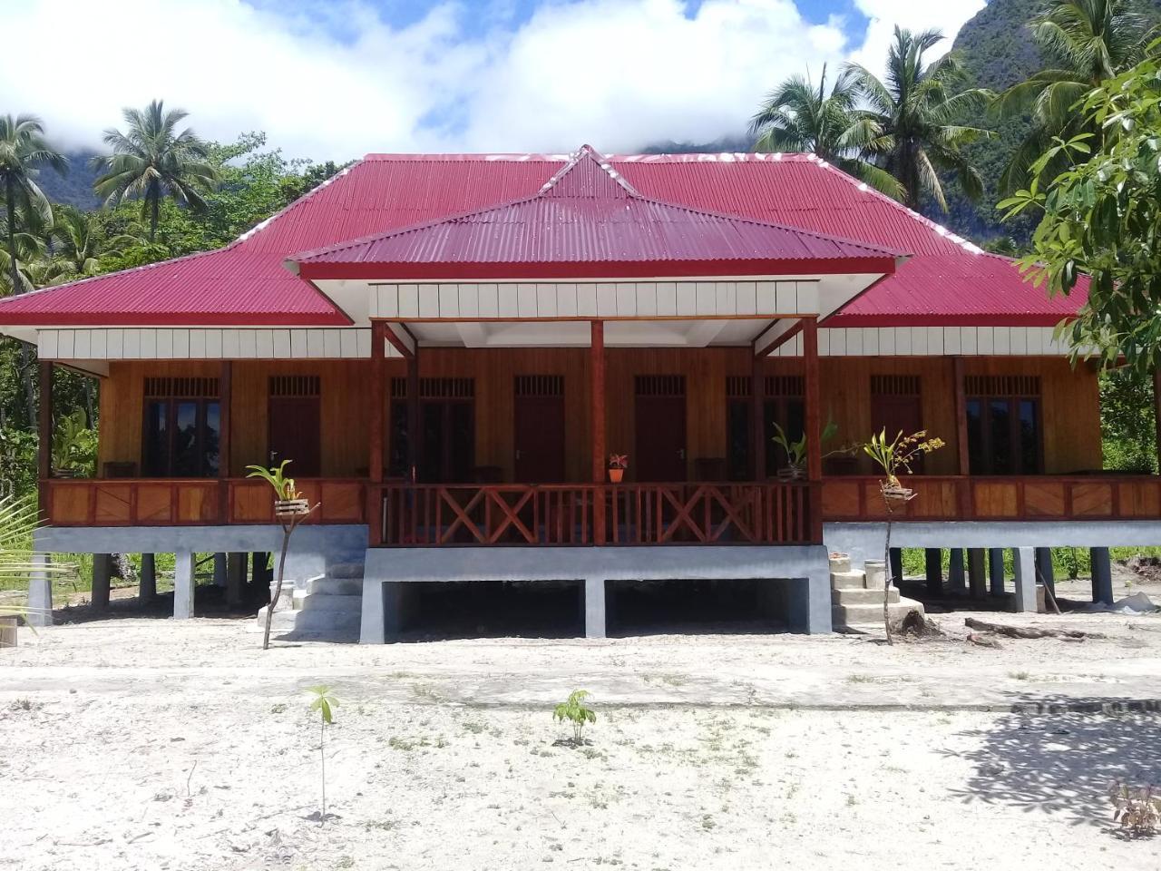 Nusa Nalan Beach Resort Rumah Olat Kültér fotó